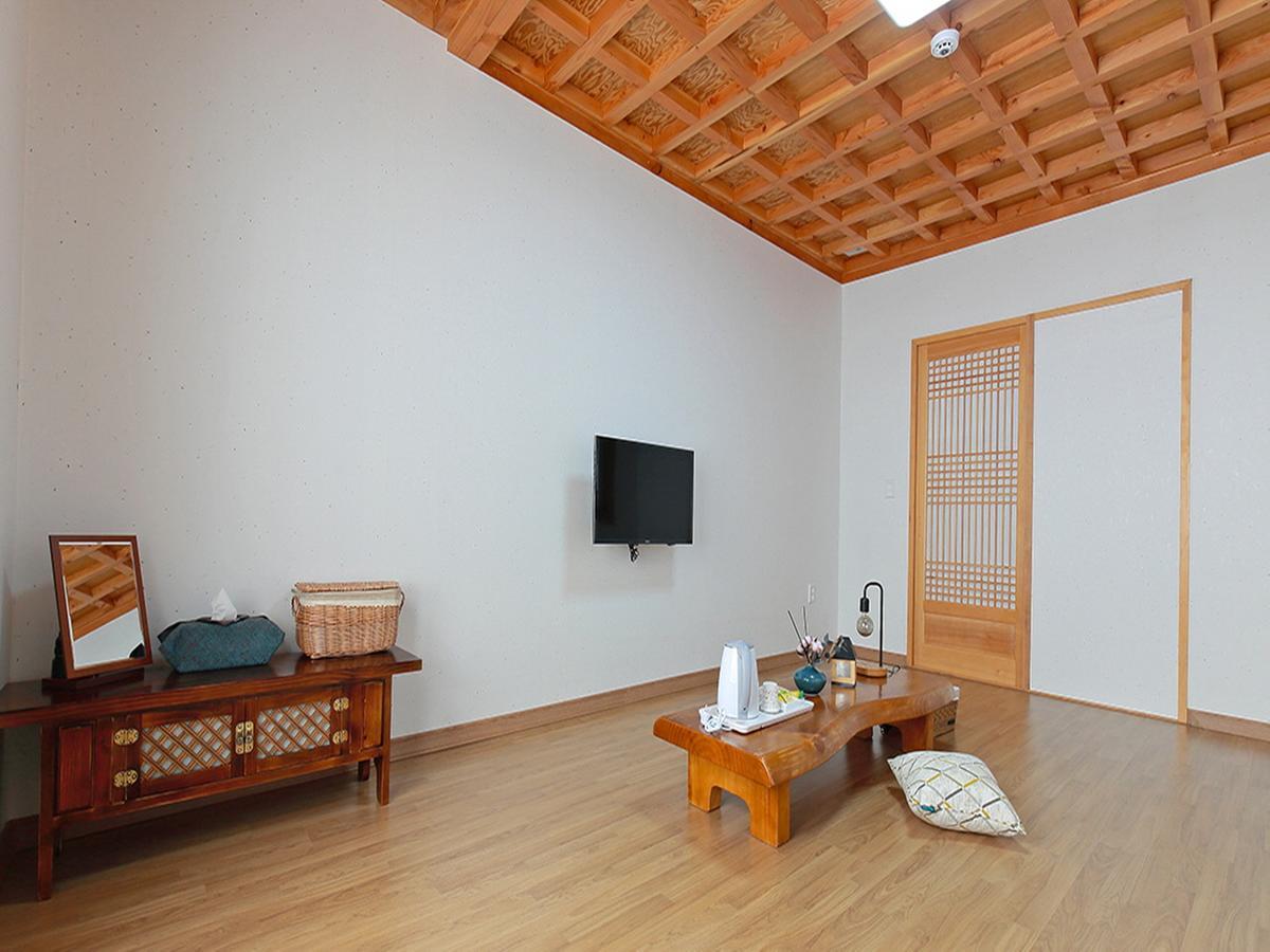 Cheonggong Hanok Stay Gyeongju Extérieur photo
