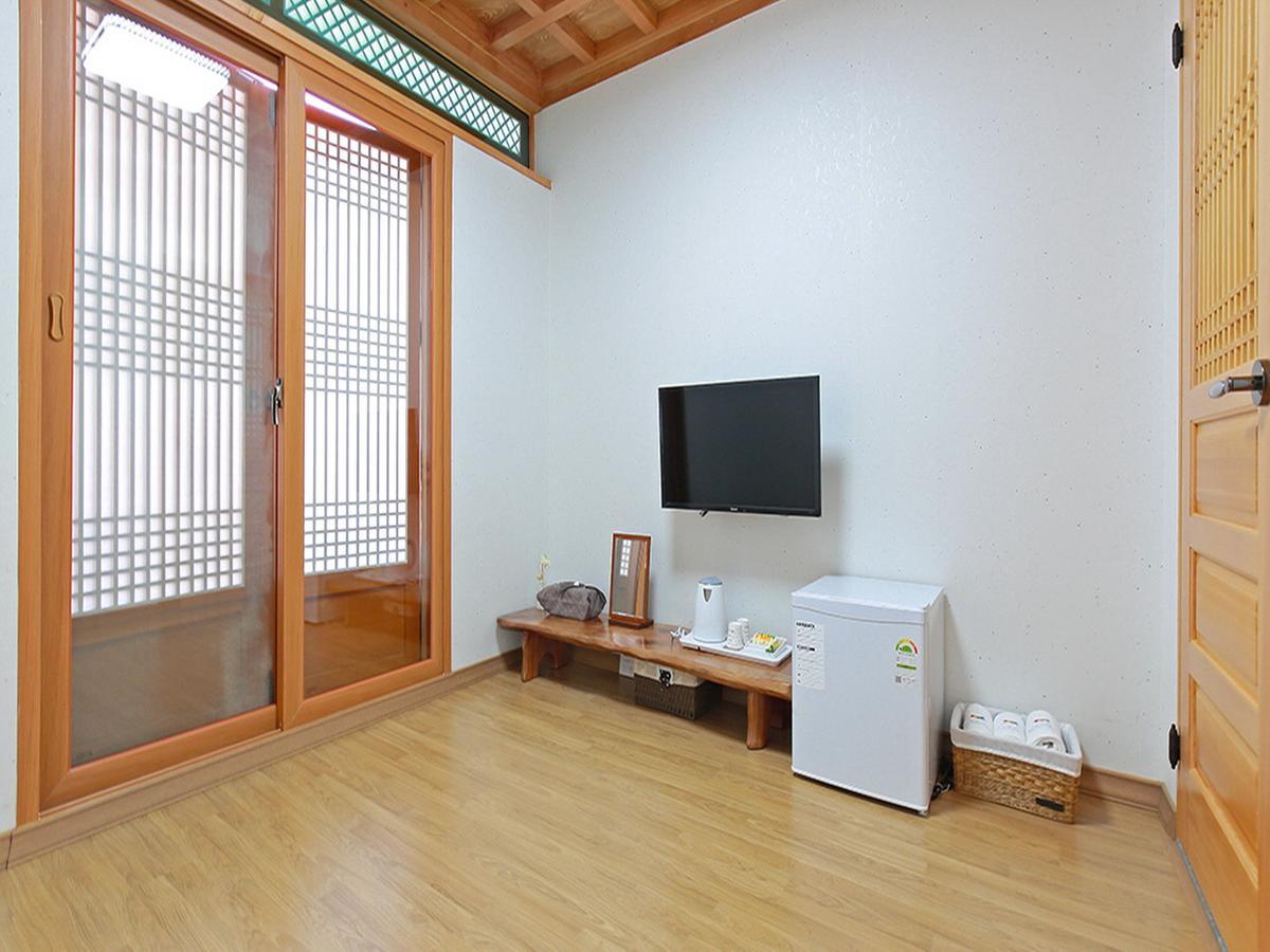 Cheonggong Hanok Stay Gyeongju Extérieur photo