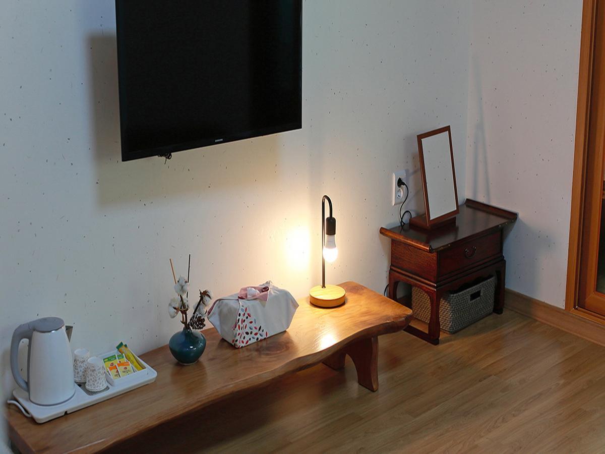 Cheonggong Hanok Stay Gyeongju Extérieur photo