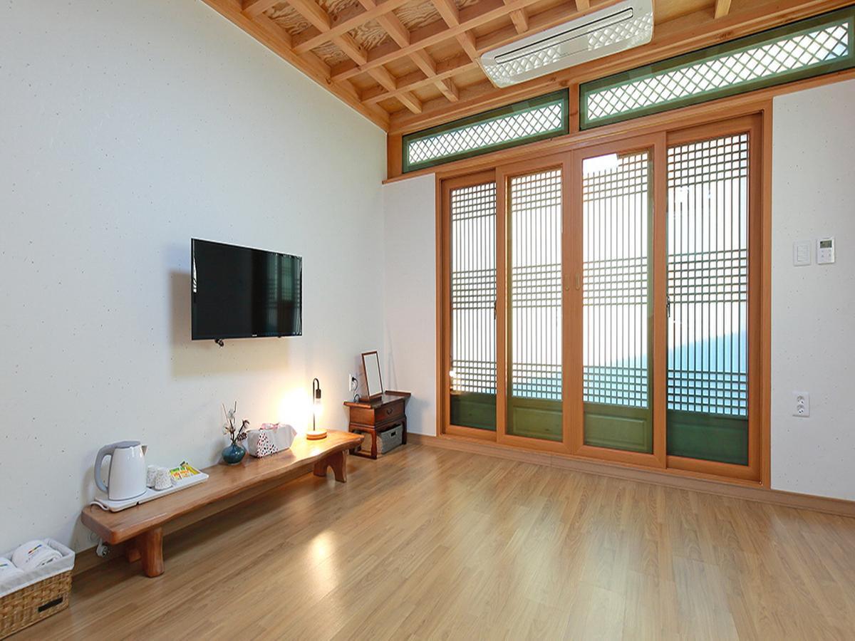 Cheonggong Hanok Stay Gyeongju Extérieur photo