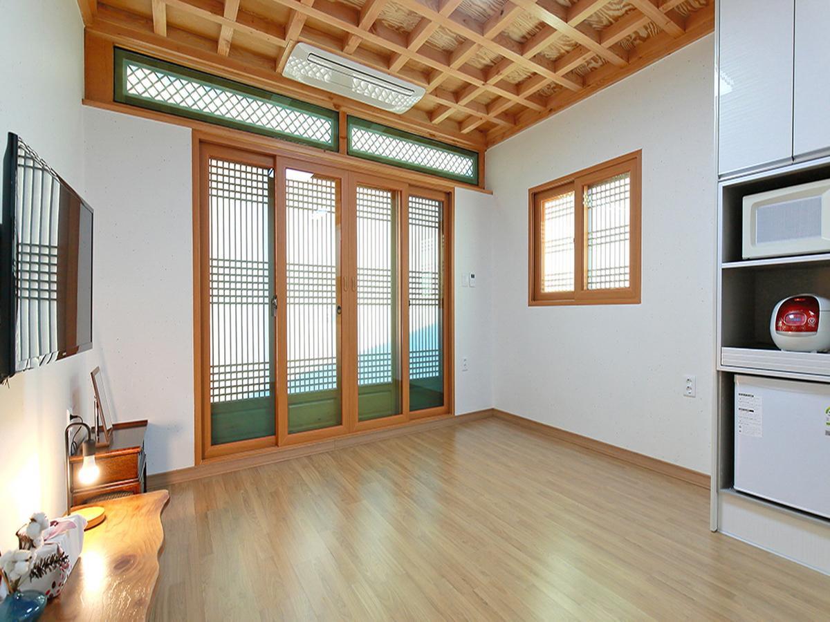 Cheonggong Hanok Stay Gyeongju Extérieur photo